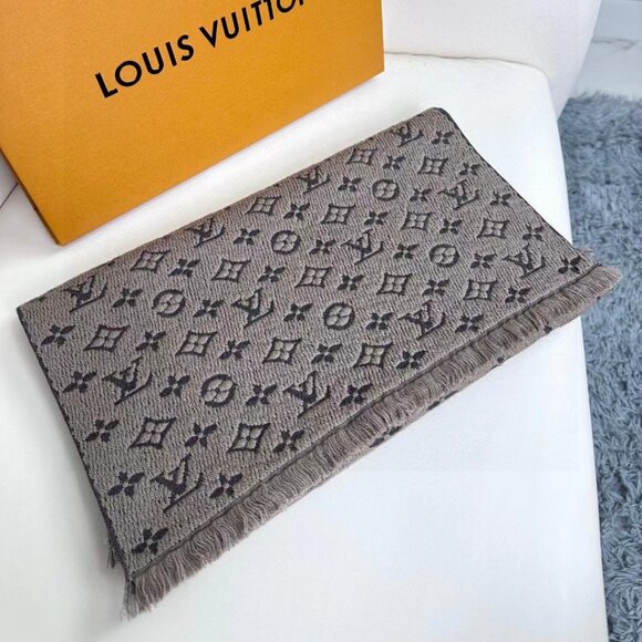 Louis Vuitton Monogram Scarf - Picture 1 of 6